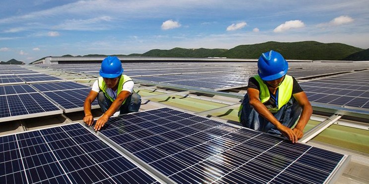 China behaalt een recordgroei aan zonne-energie in 2023 en voegt 216,88 GW toe